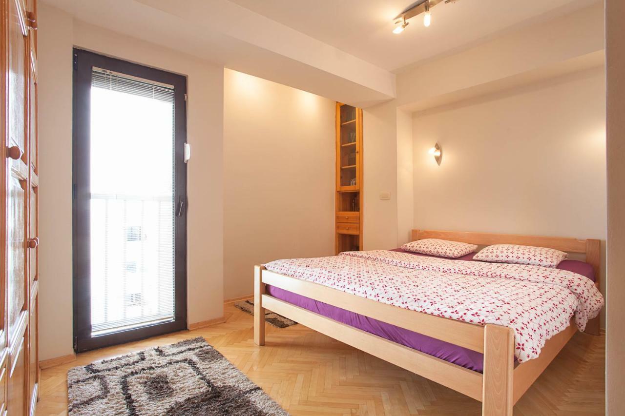 White Apartment Skopje Esterno foto